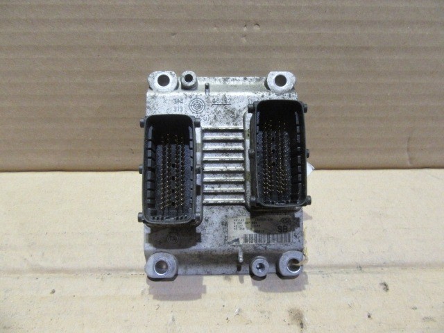 Opel Agila 1,2 benzin, motorvezérlő 55350550 , 0261207964