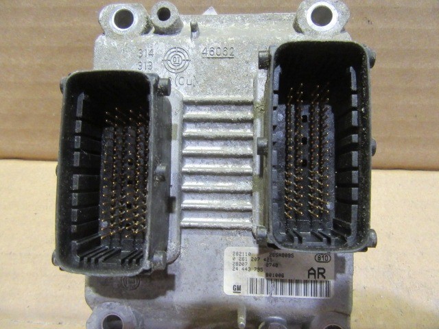 Opel C Corsa 1,0 benzin, z10xe,  motorvezérlő 24443795 , 0261207421