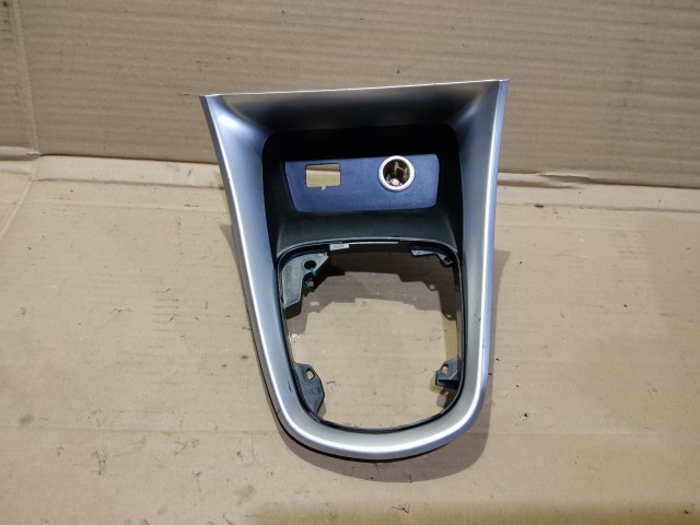 Lancia Delta 2008 Közép konzol Használt