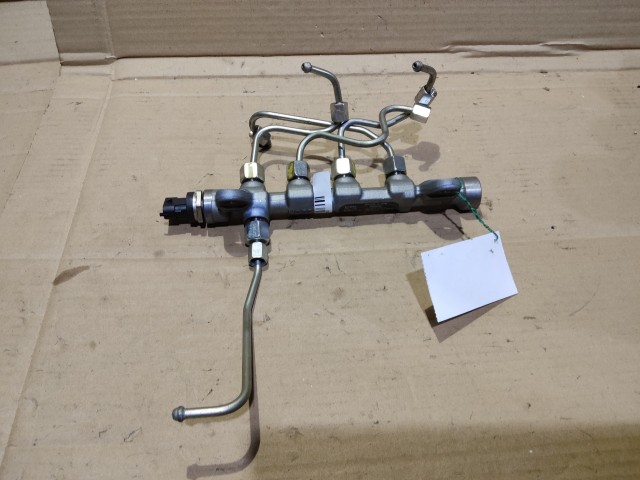 Alfa Romeo Giulietta 1,6 16v Diesel rail cső 55215208 , 0445214192