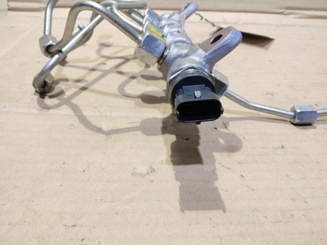 Alfa Romeo Giulietta 1,6 16v Diesel rail cső 55215208 , 0445214192