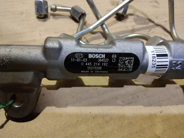 Alfa Romeo Giulietta 1,6 16v Diesel rail cső 55215208 , 0445214192