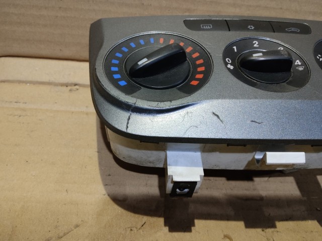 Fiat Grande Punto  2005-2009 Fűtés kapcsoló 735484522