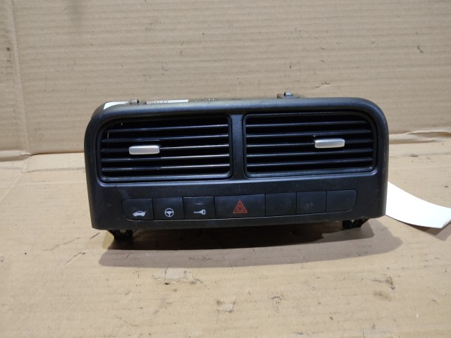 125389 Fiat Grande Punto középső levegő beömlő 735386328