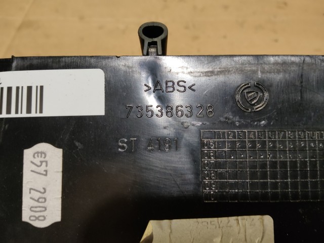 125389 Fiat Grande Punto középső levegő beömlő 735386328
