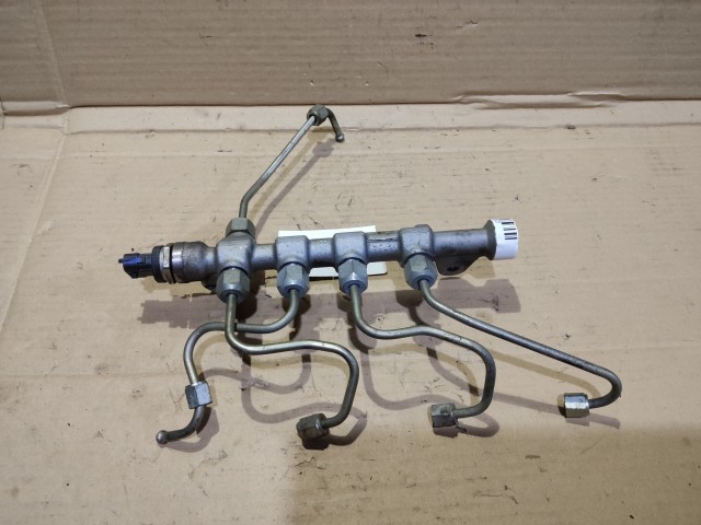 Alfa Romeo Giulietta 2,0 16v Diesel rail cső 55215208 , 0445214192