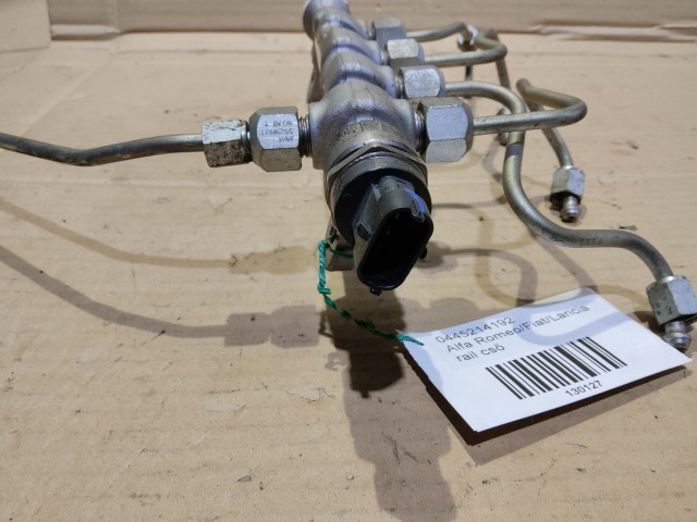 Alfa Romeo Giulietta 2,0 16v Diesel rail cső 55215208 , 0445214192