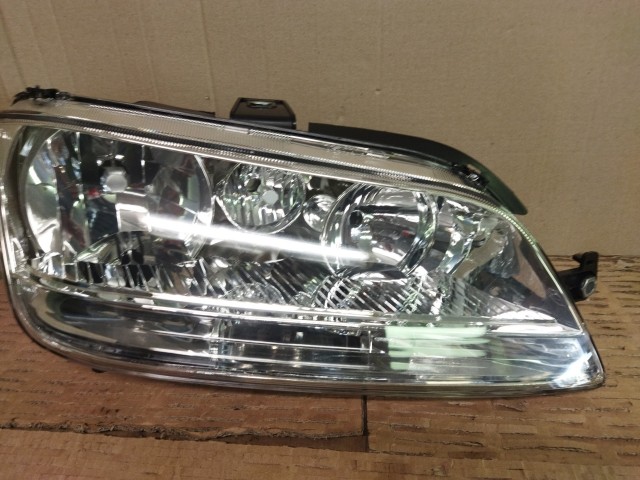 Fiat Multipla Fl, utángyártott új,jobb első nem ködlámpás fényszóró 51780718