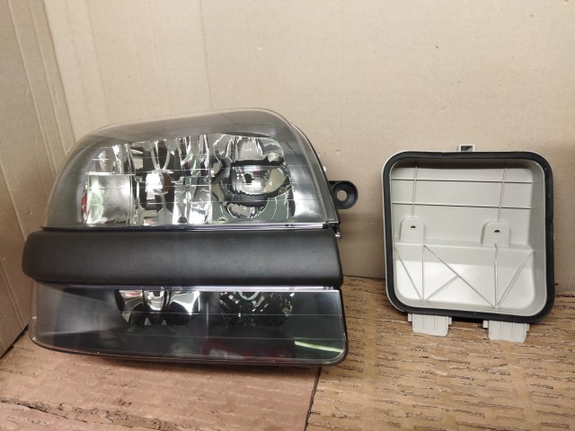 Fiat Doblo I. 2000-2005 utángyártott új , ködlámpás jobb első fényszóró (TYC)