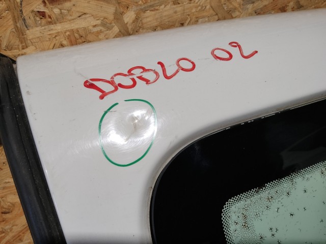 160498 Fiat Doblo 2000-2009 jobb hátsó üveges raktérajtó, a képen látható sérülésekkel