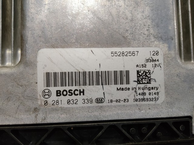 Fiat 500 L 1,6 16v Diesel motorvezérlő 55282567 , 0281032339