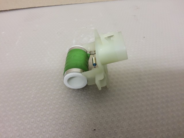 Alfa Romeo MiTo, Fiat Grande Punto, Lancia Delta utángyártott új hűtő ventilátor előtét ellen állás 