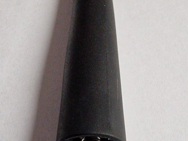 Fiat Grande Punto gyári új 13 cm hosszú, 5 mm menetátmérőjű gyári új antenna szár