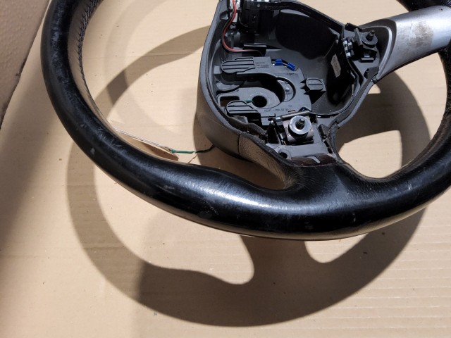 56537 Alfa Romeo GT 2003-2010 fekete színű, bőr kormánykerék, a képen látható állapotban