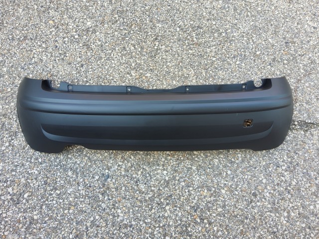 Fiat Panda II. 2003-2011 utángyártott új hátsó lökhárító, sima fekete műanyag