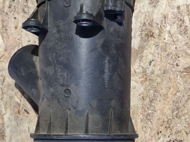 Fiat Punto II. 1,9 8v szívó Diesel légszűrőház 735275094