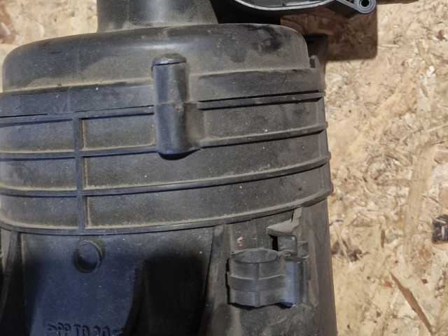 Fiat Punto II. 1,9 8v szívó Diesel légszűrőház 735275094