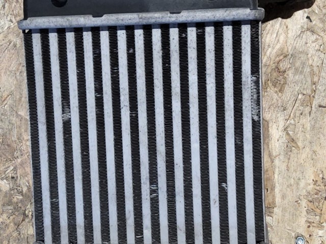 Fiat Idea 1,3 16v Diesel intercoller 46836770