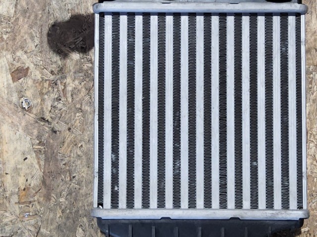 Fiat Punto III. 1,3 16v Diesel intercoller 46836770