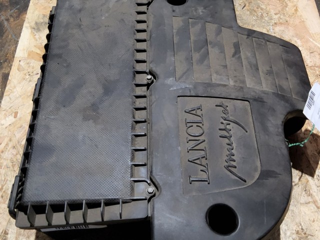 162093 Lancia Ypsilon II. 1,3 16v Diesel légszűrőház a képen látható sérüléssel 51781496