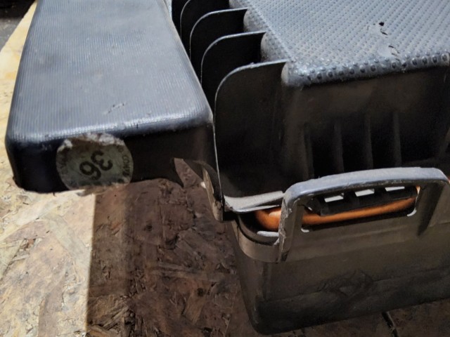 162095 Lancia Ypsilon II.  1,3 16v Diesel légszűrőház, a képen látható sérüléssel 51781496