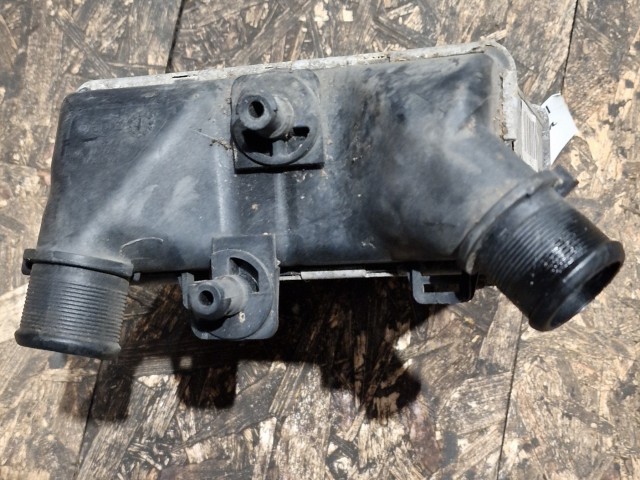 Fiat 500 Abarth bal oldali intercooler