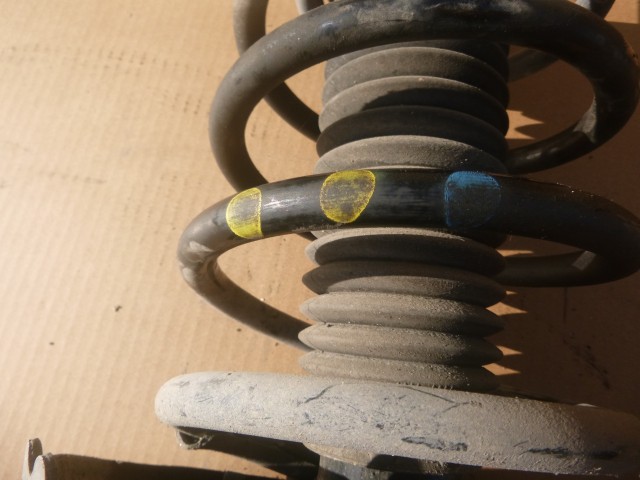 Citroen DS5 2011-2018  2,0 Diesel jobb első lengéscsillapító kék,citrom ,citrom színjelölésű rugóval  980771888001