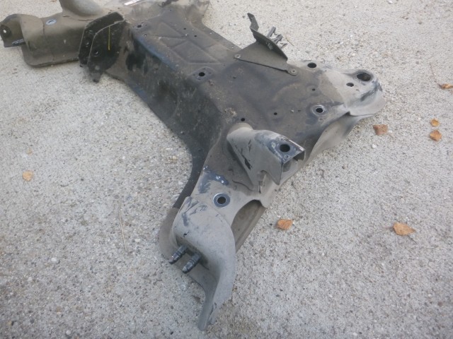 143339 Citroen DS5 2011-2018 2,0 Diesel automata váltós első segédalváz (bölcső) 