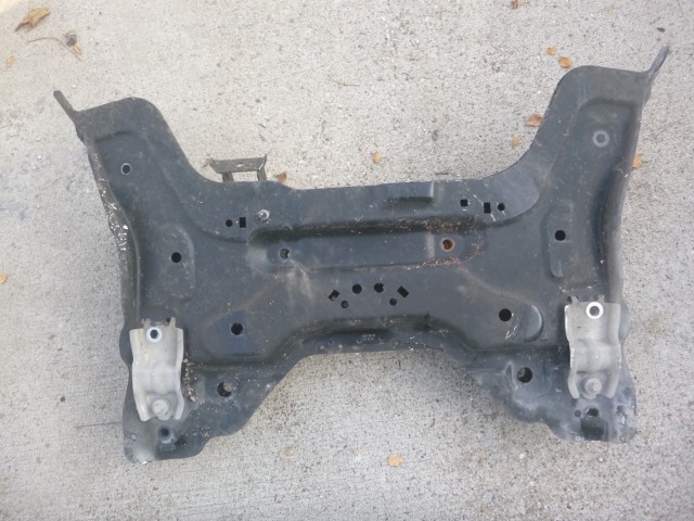 143339 Citroen DS5 2011-2018 2,0 Diesel automata váltós első segédalváz (bölcső) 