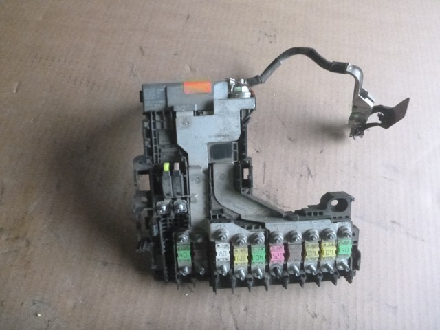 Citroen DS5 2011-2018 külső biztosítéktábla (akkumulátoron) 9800223680 