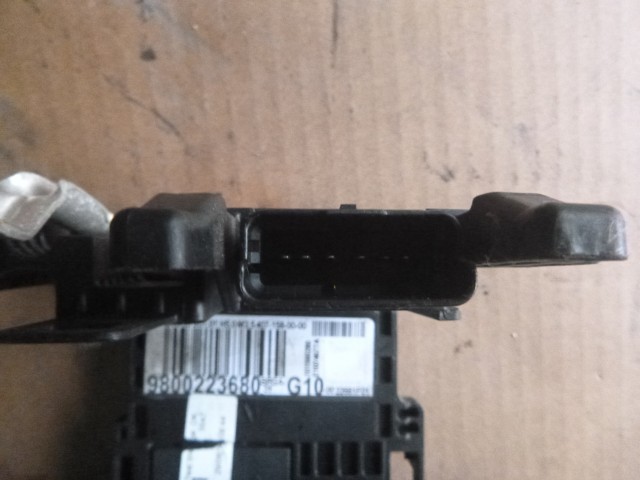 Citroen DS5 2011-2018 külső biztosítéktábla (akkumulátoron) 9800223680 