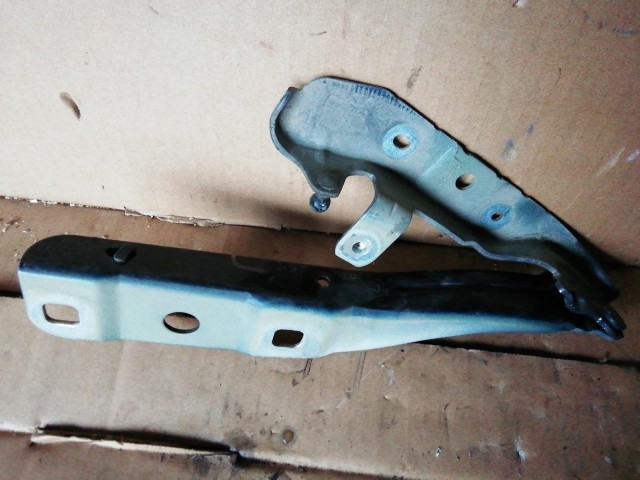 Citroen DS5 2011-2018 jobb oldali motorháztető zsanér 9803222580