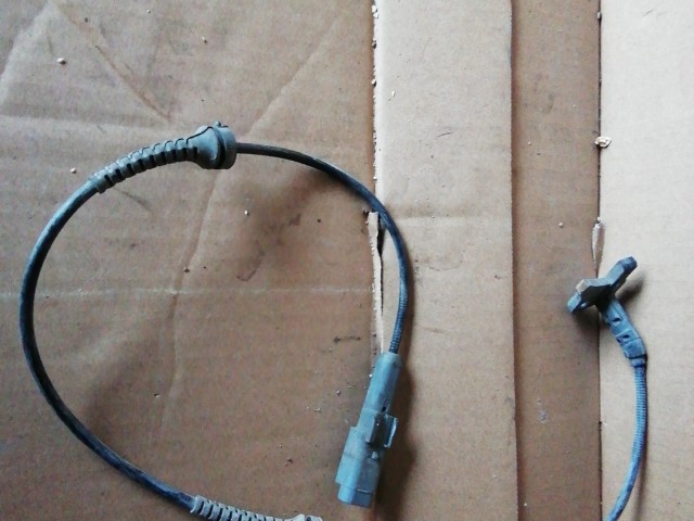 Citroen DS5 2011-2018 első Abs jeladó 9665386780