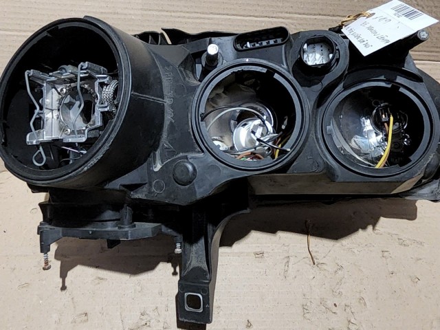 162182 Alfa Romeo 159 2005-2011 Lámpa , Fényszóró Használt Xenon Bal első  a képen látható sérüléssel