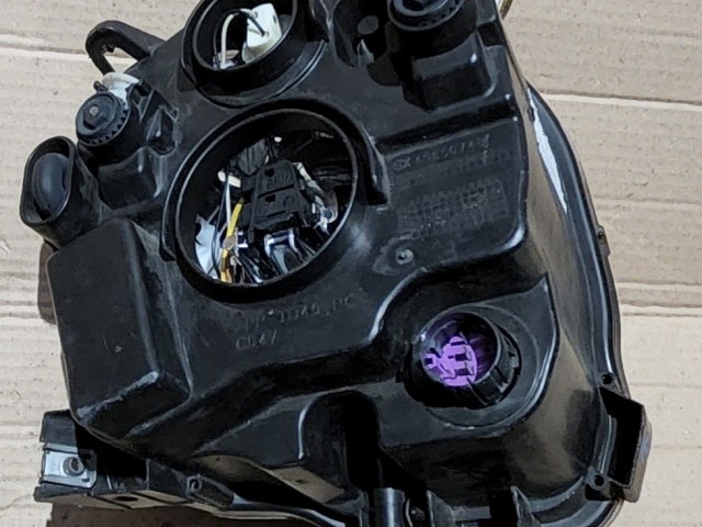 24065 Fiat 500 2007-2015 bal első fényszóró, képen látható sérüléssel 51787492