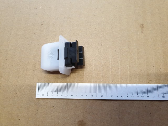 Alfa Romeo 159 utángyártott új, hátsó ülést rögzítő műanyag 50500769