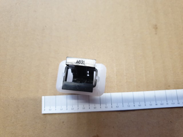 Alfa Romeo 159 utángyártott új, hátsó ülést rögzítő műanyag 50500769