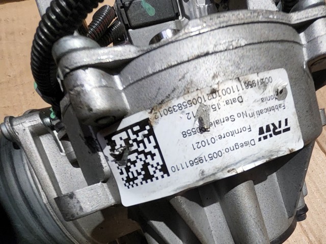 Fiat 500L  elektromos kormány szervó 51956111