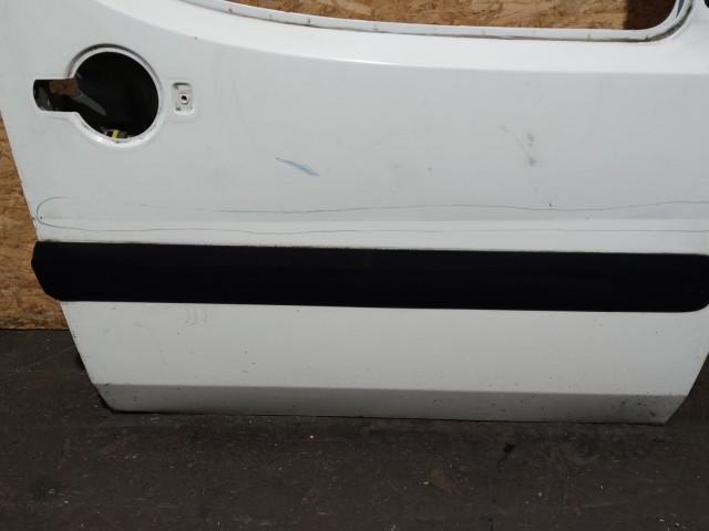 163189 Fiat Doblo 2000-2009 Jobb első fehér színű ajtó, a képen látható sérüléssel 51847704
