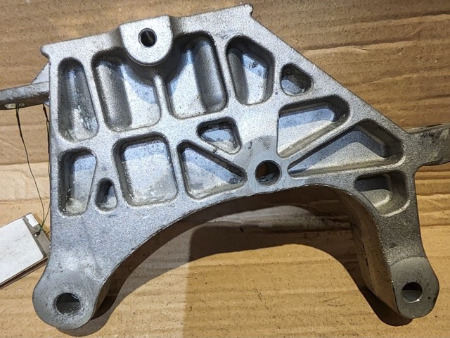 Fiat Tipo 1,3 16v Mjet váltótartó alubak 52040965