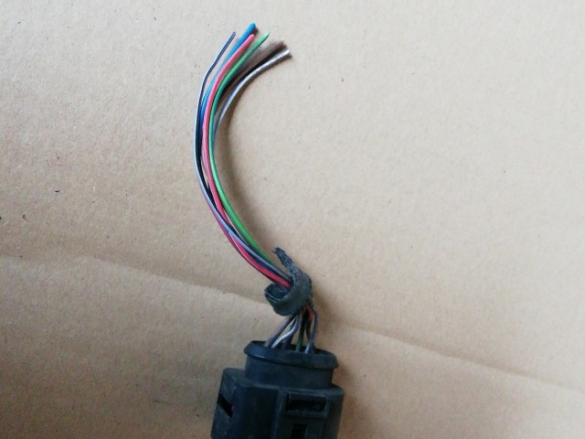 143775 Audi A4 B6 kabrio 2002-2006 Hátsó lámpa Elektromos csatlakozó 