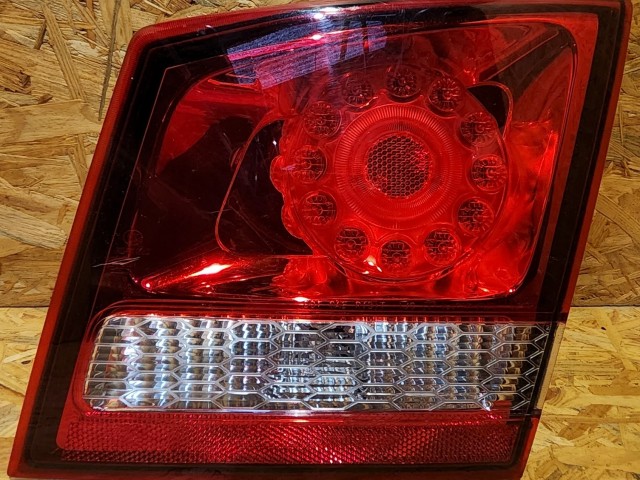 165017 Fiat Freemont 2011-2015 jobb hátsó belső lámpa 68078516AE