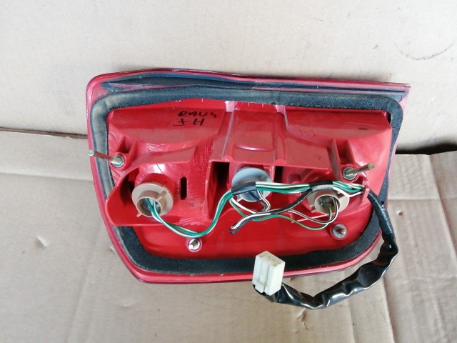 143809 Toyota Rav 4 2001-2005  Jobb hátsó lámpa
