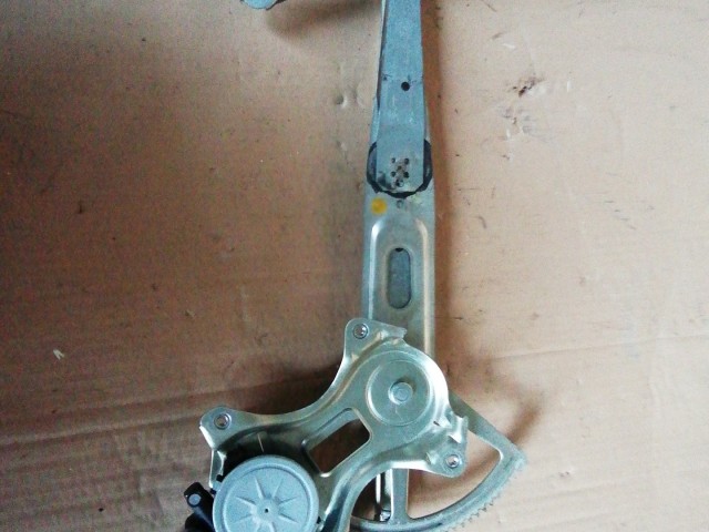 Toyota Rav 4 2006-2013 bal első elektromos ablakemelő 42252010540