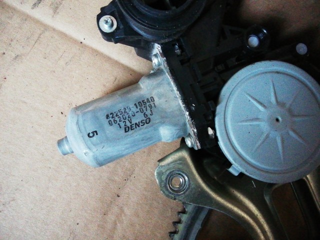 Toyota Rav 4 2006-2013 bal első elektromos ablakemelő 42252010540