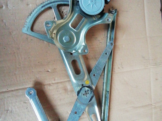 Toyota Rav 4 2006-2013 bal első elektromos ablakemelő 42252010540