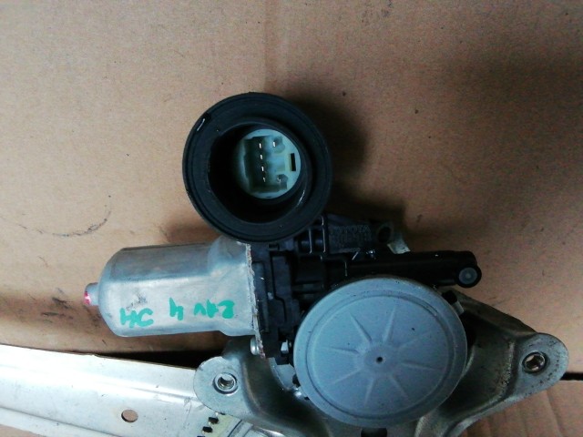 Toyota Rav 4 2006-2013 jobb hátsó elektromos  ablakemelő 8572035140
