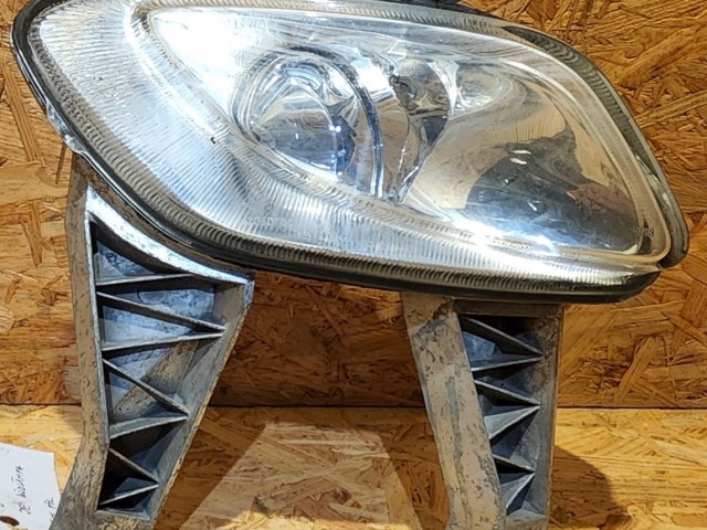 165049 Lancia Ypsilon II.  2003-2006 jobb első ködlámpa, a képen látható sérüléssel. egy rögzítő fül javított!!! 42060748