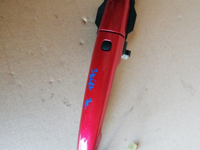 126023 Suzuki Swift 2017-  jobb első külső Kilincs