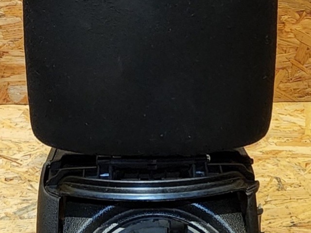 66225 Fiat Bravo 2007-2014 szövet könyöklő, koszos hiányos állapotban!!!!!!